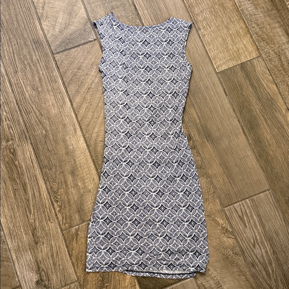 KUT from the Kloth Mollee Blue Geometric Ruched Faux Wrap Sheath Dress Size 4 - Picture 7 of 13